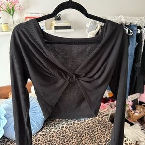 Ballerina core Black Twist-Front Crop Top